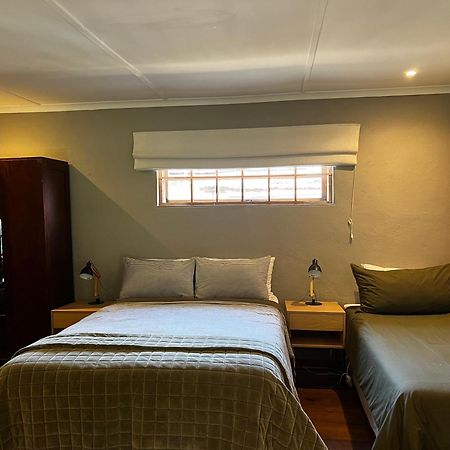 Wyford Farm Villa Van Reenen Bagian luar foto